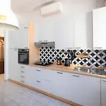 Design & Comfort Near Station