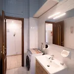 Design & Comfort Near Station 아파트