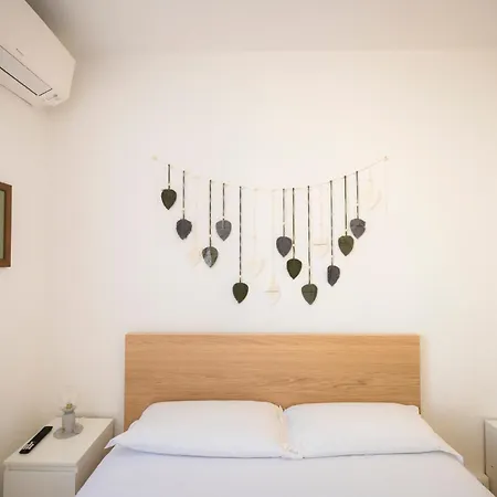 Design & Comfort Near Station
